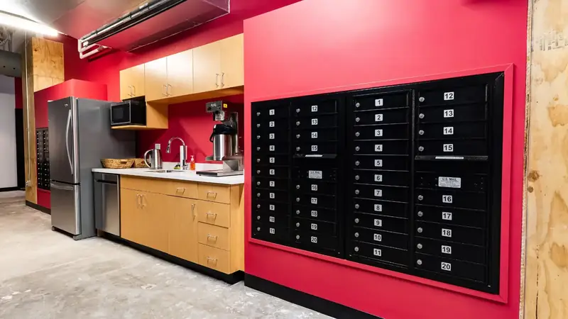 Kitchen and mailboxes at Elevator Lincoln