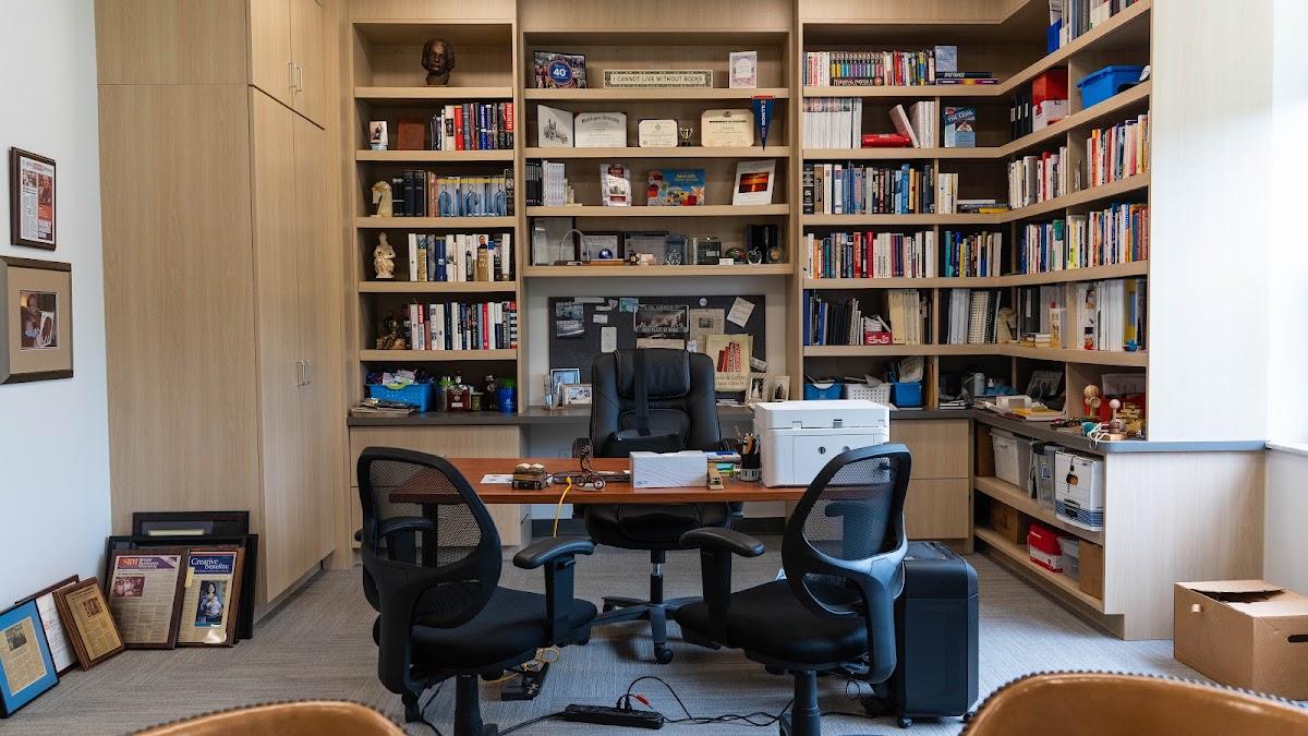 A member’s office, made their own, St. Louis