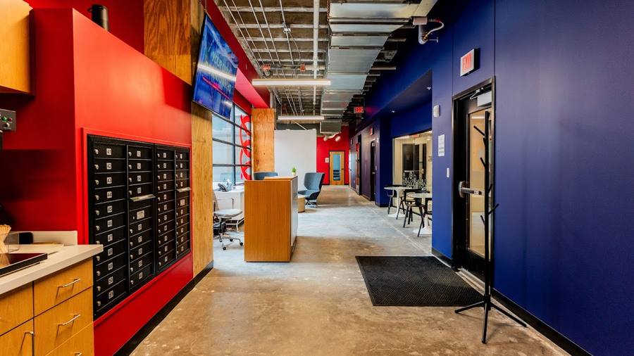 Lobby and mailboxes, Lincoln